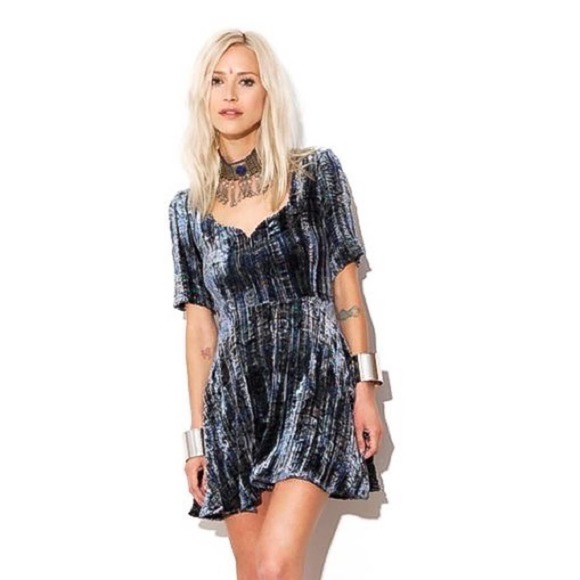 NWT For Love & Lemons Velvet Mini Dress - Picture 3 of 9